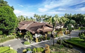 Waterfront Insular Hotel Davao